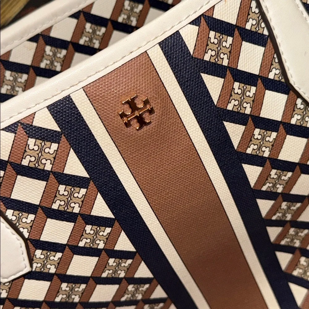 🤍🌹🤎•🫦 TORY BURCH x Hudson Yards Vibes 🫦• 🤍🌹🤎